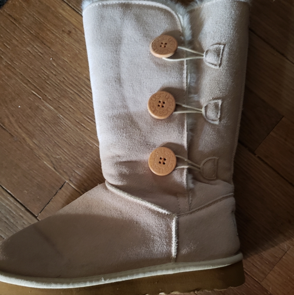 Ugg Bailey 3 Button